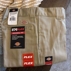 Dickies 874 Flex Original Fit Pants in Khaki
